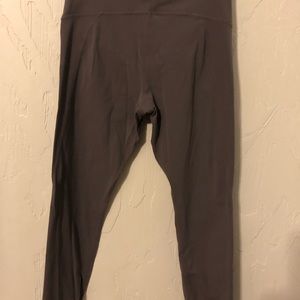 Athleta Mid Rose Salutation Tight 7/8